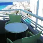 Nafsika Hotell 2*