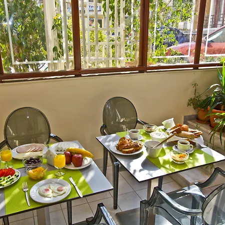 Nafsika Hotel